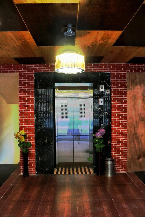 The Royal Kargil Hotel Екстериор снимка