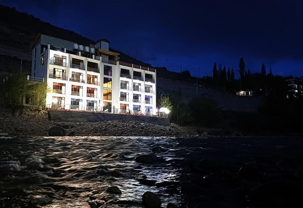 The Royal Kargil Hotel Екстериор снимка
