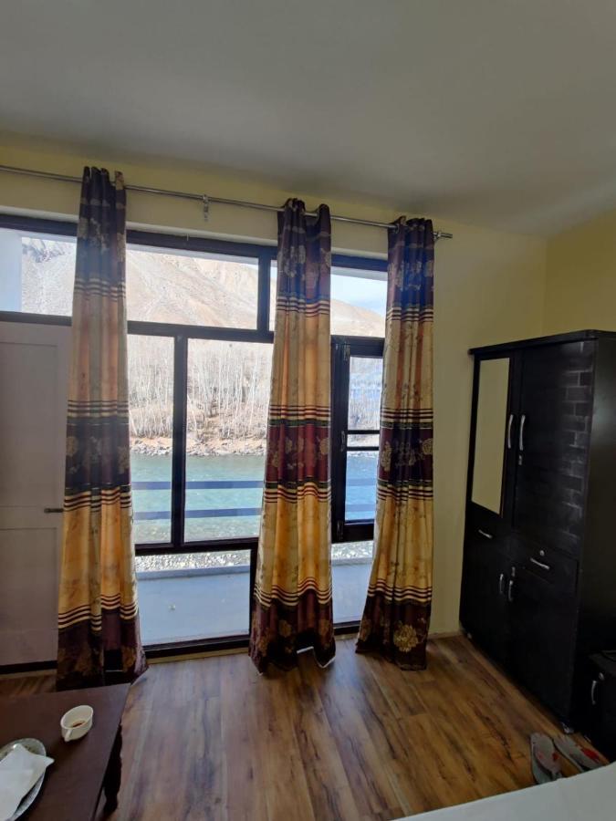 The Royal Kargil Hotel Екстериор снимка
